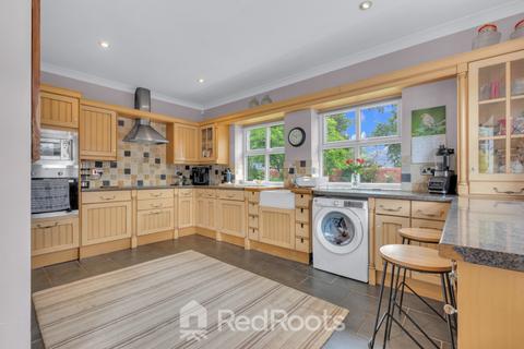 4 bedroom semi-detached house for sale, High Street, Pontefract WF9