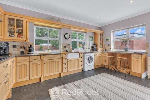 4 bedroom semi-detached house for sale, High Street, Pontefract WF9