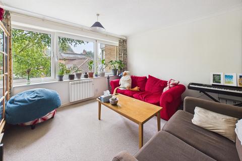2 bedroom flat for sale, Pentlands Court, Cambridge, Cambridgeshire
