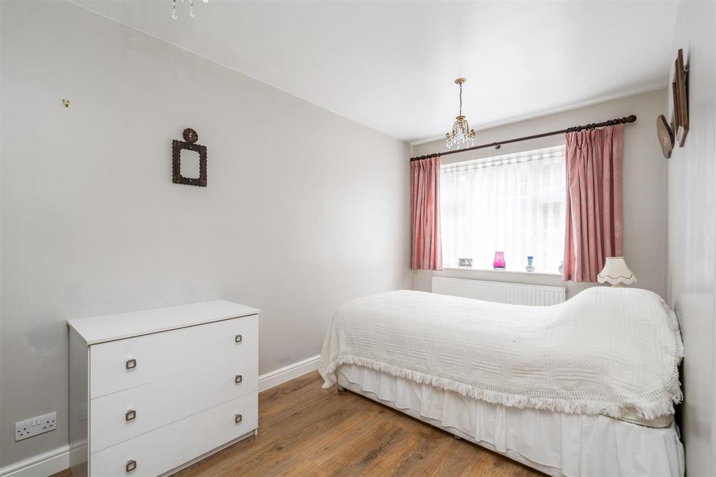 81 Mill Lane 1.jpg