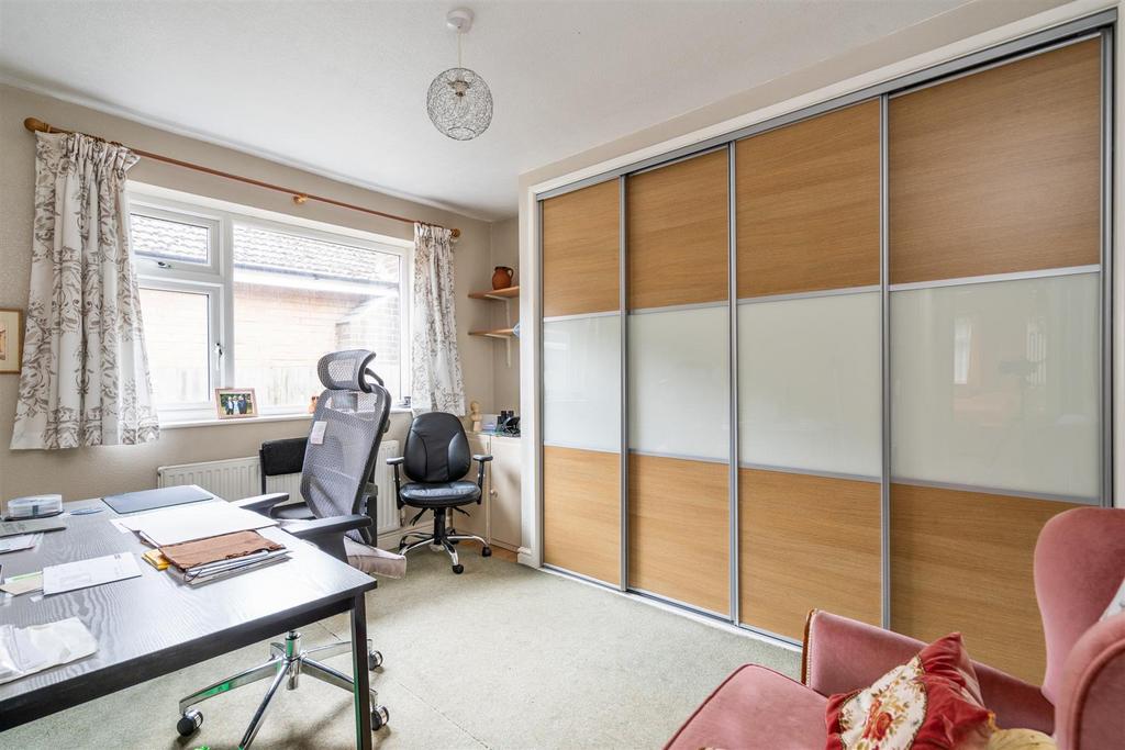 81 Mill Lane 7.jpg