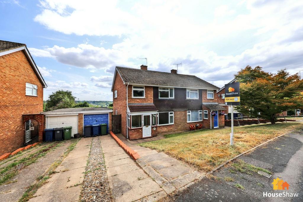 South View, Downley Village, HP13 5UL 3 bed semi-detached house - £450,000
