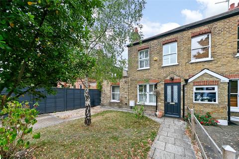 Hanworth Road, Hampton