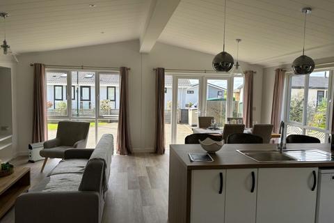 2 bedroom park home for sale, Tingdene Harrington Leedons Park, Broadway WR12