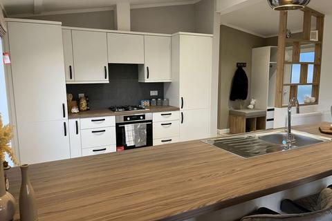 2 bedroom park home for sale, Tingdene Harrington Leedons Park, Broadway WR12