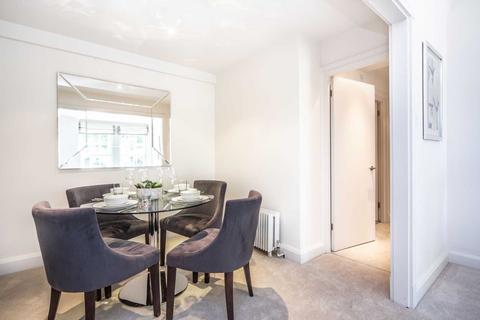 2 bedroom flat to rent, Fulham Road, London SW3