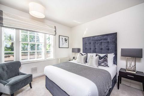 2 bedroom flat to rent, Fulham Road, London SW3