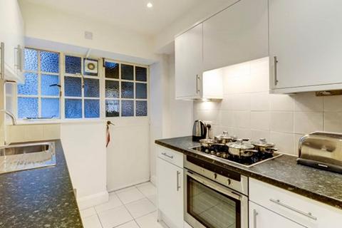 2 bedroom flat to rent, Fulham Road, London SW3