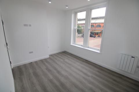 1 bedroom flat to rent, Market Place , Burton upon Trent DE14