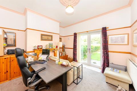 4 bedroom semi-detached house for sale, Kings Road, Colwyn Bay, Conwy, LL29
