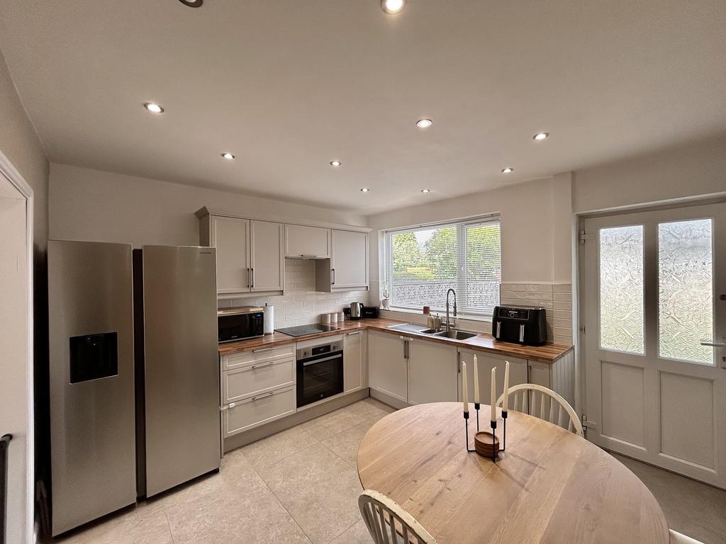 Fitted Kitchen