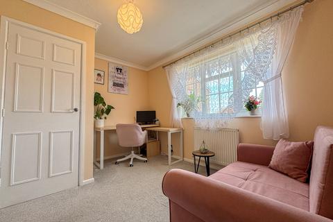 37 Epsom Walk, Hereford, HR4 9NJ