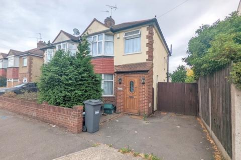 10 Gould Road, Feltham, TW14 8AB