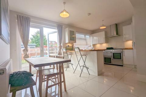 10 Gould Road, Feltham, TW14 8AB