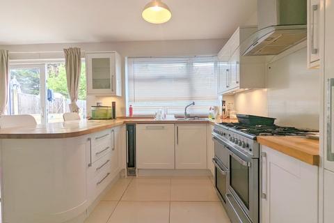 10 Gould Road, Feltham, TW14 8AB