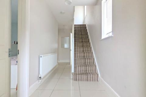 10 Gould Road, Feltham, TW14 8AB