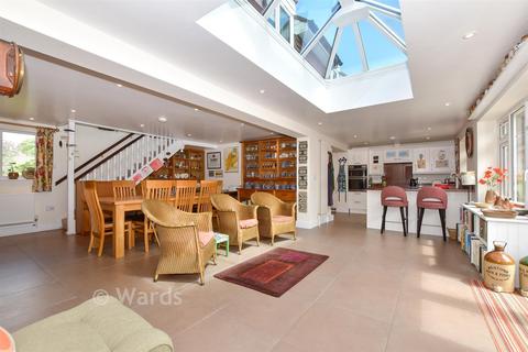 4 bedroom detached house for sale, Woodchurch Road, Tenterden TN30