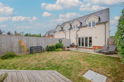 Edgewood Beggarsbush Hill, Benson, Wallingford, OX10 6PL