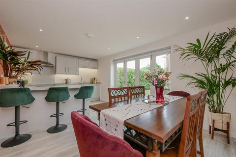Edgewood Beggarsbush Hill, Benson, Wallingford, OX10 6PL
