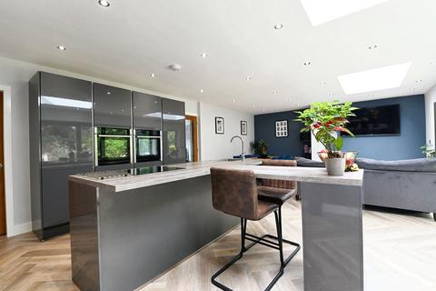 26 Blakefield Drive, Worsley, Manchester, M28 7DW