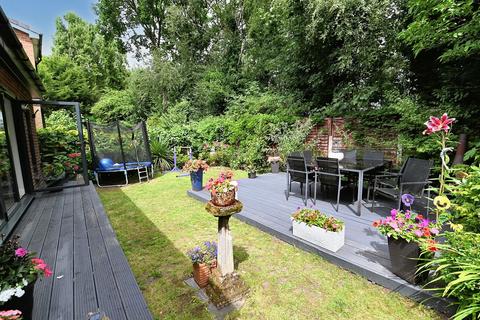 26 Blakefield Drive, Worsley, Manchester, M28 7DW