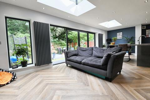 26 Blakefield Drive, Worsley, Manchester, M28 7DW