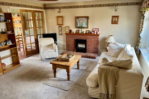 3 bedroom semi-detached house for sale, Ash Drive, Syston, Leicester, LE7 2PQ