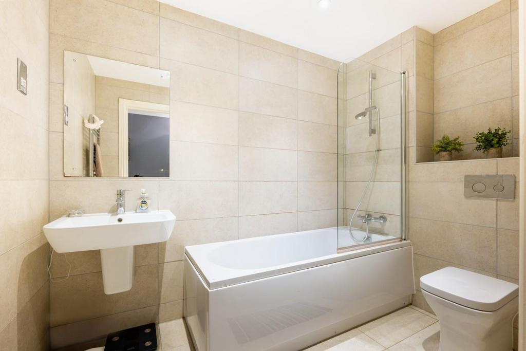 Bathroom-2.jpg