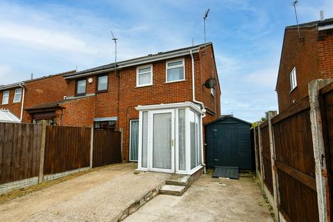 2 bedroom semi-detached house to rent, Silvertree Walk, Goole, Yorkshire