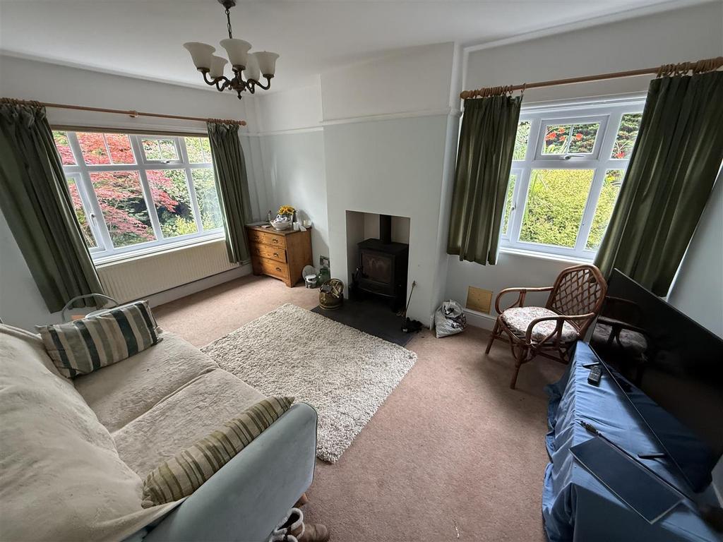 Sitting room 1.JPG