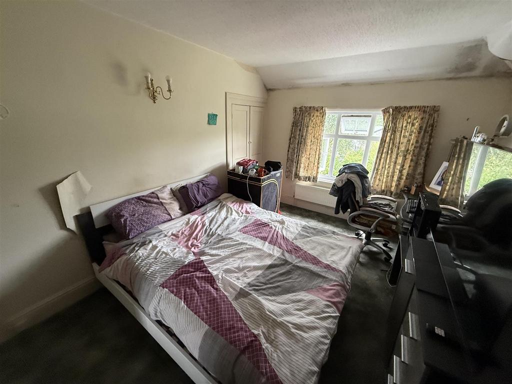 Bed 2.JPG