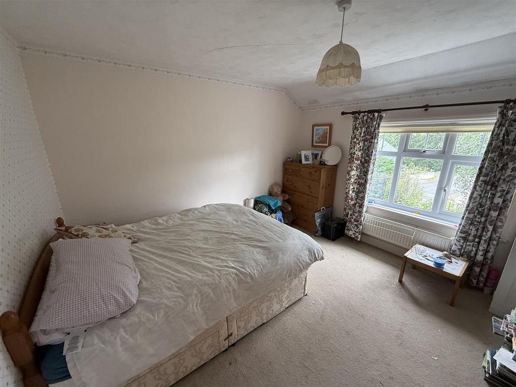 Bed 3.JPG