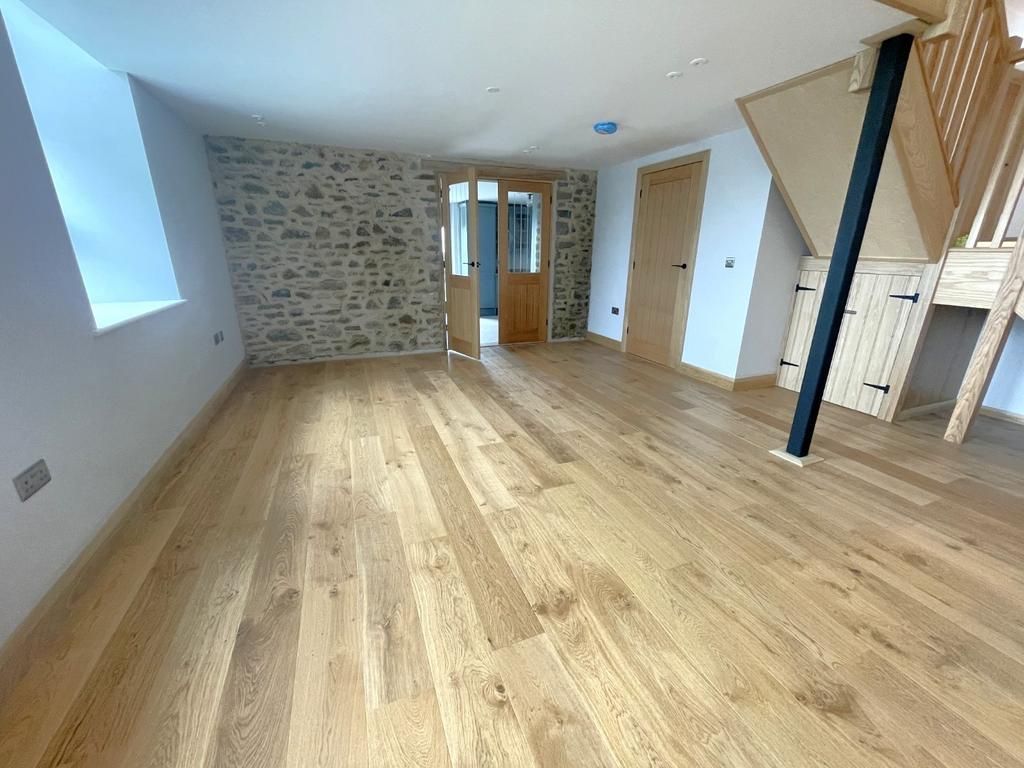 Lounge / Dining Room