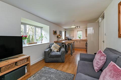 25 Bridge Meadows, Liss, GU33 7JY