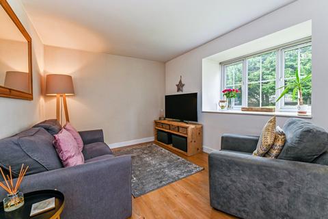 25 Bridge Meadows, Liss, GU33 7JY