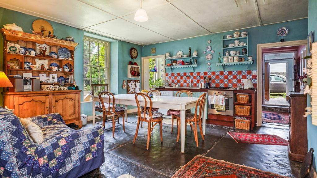 Kitchen / Breakfast Room