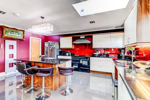 4 bedroom detached house for sale, Hatters Lane, Buckinghamshire HP13