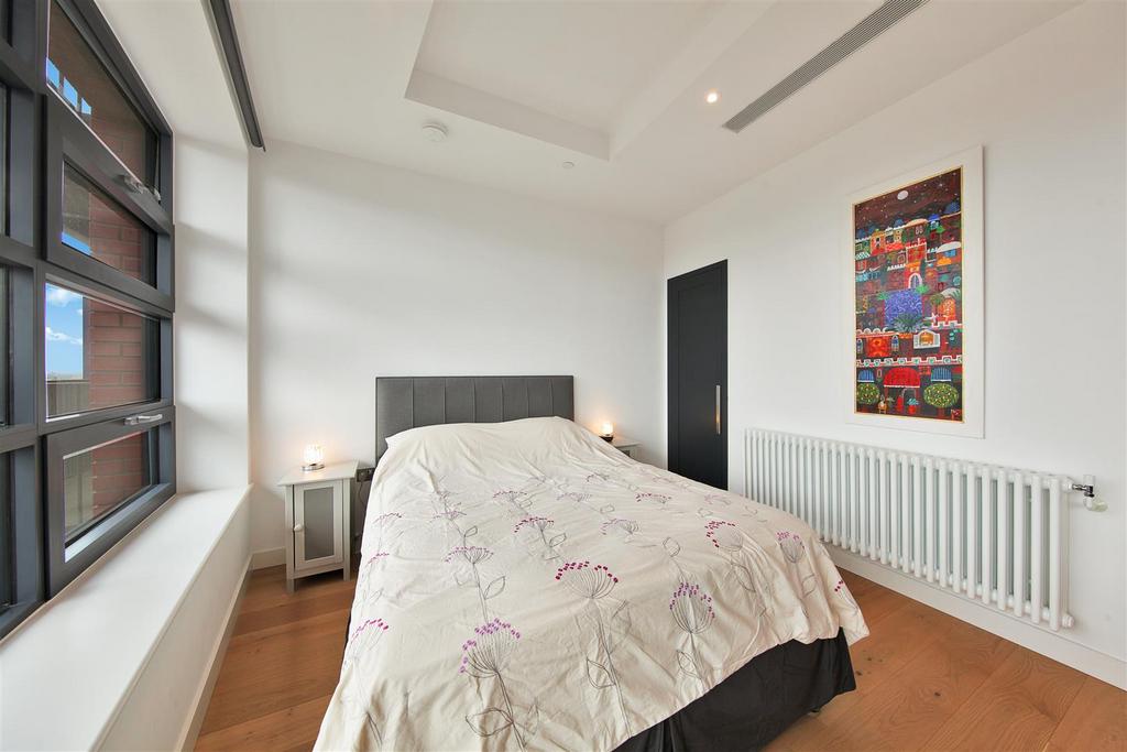 Flat 1906, Defoe House - mv70 Dt OLFh NIDQ2 Oh UPJ.jpg