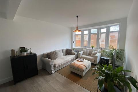 5 bedroom house for sale, New Road, London
