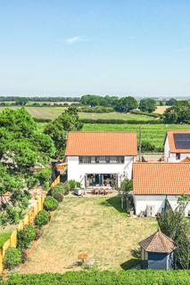 undefined, Syderstone