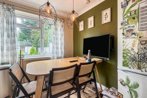 2 bedroom semi-detached house for sale, Fullbrook Crescent, Tilehurst, Reading, RG31