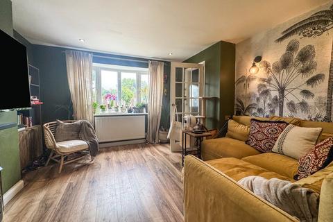 2 bedroom semi-detached house for sale, Fullbrook Crescent, Tilehurst, Reading, RG31