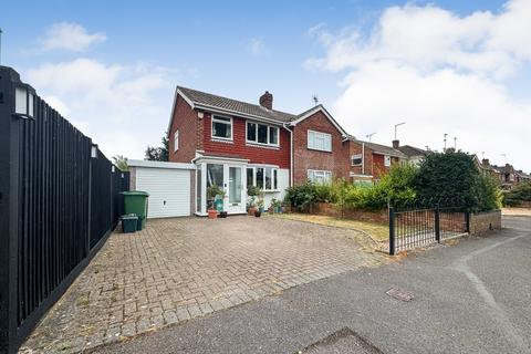 2 bedroom semi-detached house for sale, Fullbrook Crescent, Tilehurst, Reading, RG31