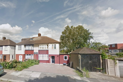 3 bedroom semi-detached house to rent, Atherton Road, Ilford IG5