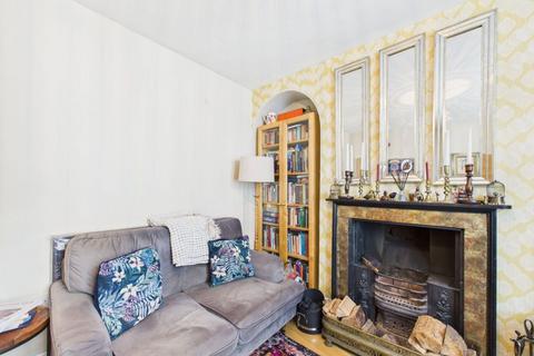 12 Clarence Place, Whitby, YO21 3AS