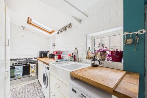 12 Clarence Place, Whitby, YO21 3AS
