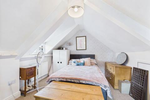 12 Clarence Place, Whitby, YO21 3AS