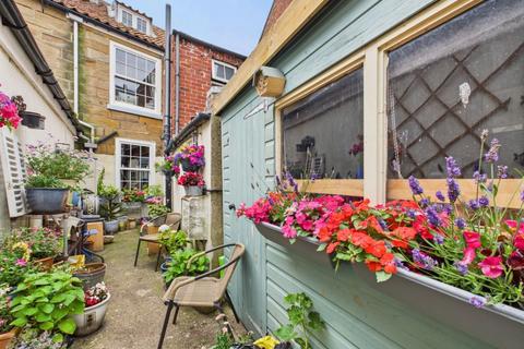 12 Clarence Place, Whitby, YO21 3AS