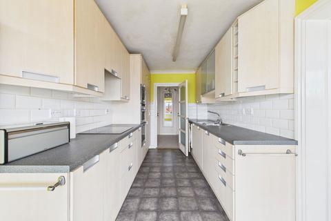 2 bedroom apartment for sale, Belmer Court, Grand Avenue, Worthing, BN11