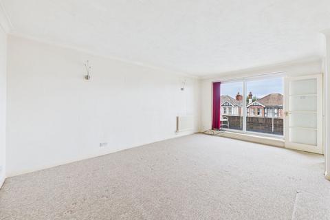 2 bedroom apartment for sale, Belmer Court, Grand Avenue, Worthing, BN11